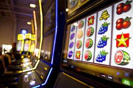 Antarmuka permainan Crazy Time dengan roda interaktif di platform bitbola